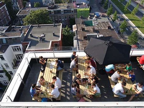 Canvas op de 7e Amsterdam: rooftop restaurant .